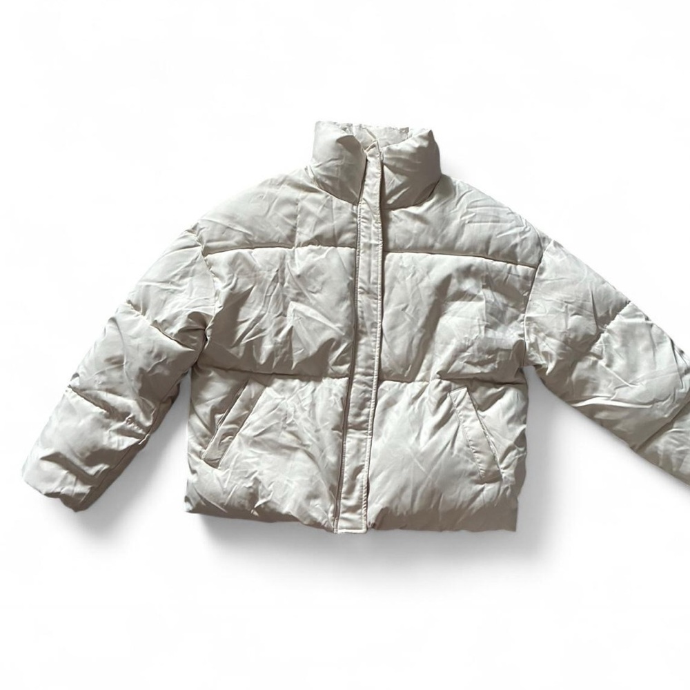 Women’s Cream Puffer Jacket Brand New
